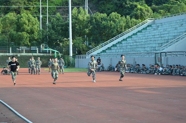 信息：20190908我院2018级学生开展整训活动2_副本.jpg