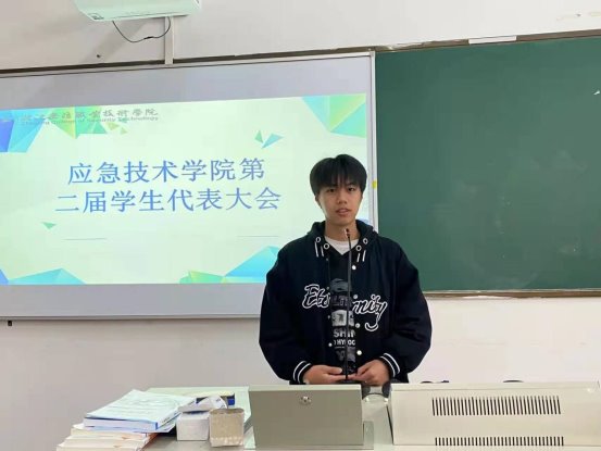 b944a2a45cc9ec5eec7b7b08284339b